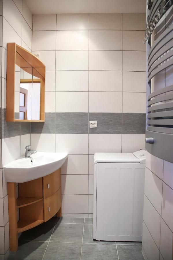 Lovely Apartment In City Center Of Jelenia Gora. Exterior photo